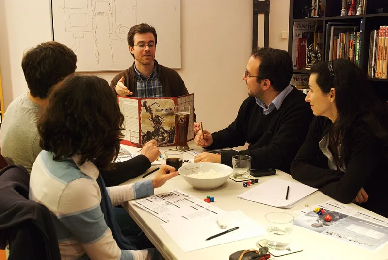 Dados virtuales y aventuras épicas: cómo Discord se ha convertido en el salón de juego de los roleros españoles